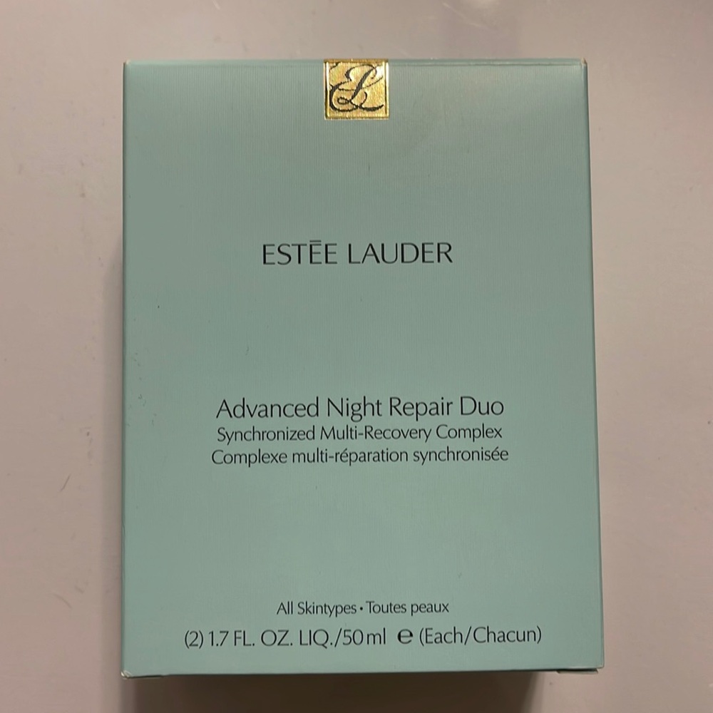 Estée Lauder advance night repair serum